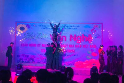 Những hình ảnh đêm văn nghệ của HS và GV-CNV trường THCS Nguyễn Khuyến chào mừng kỷ niệm 43 năm ngày nhà giáo Việt Nam(20.11.1982-20.11.2025)